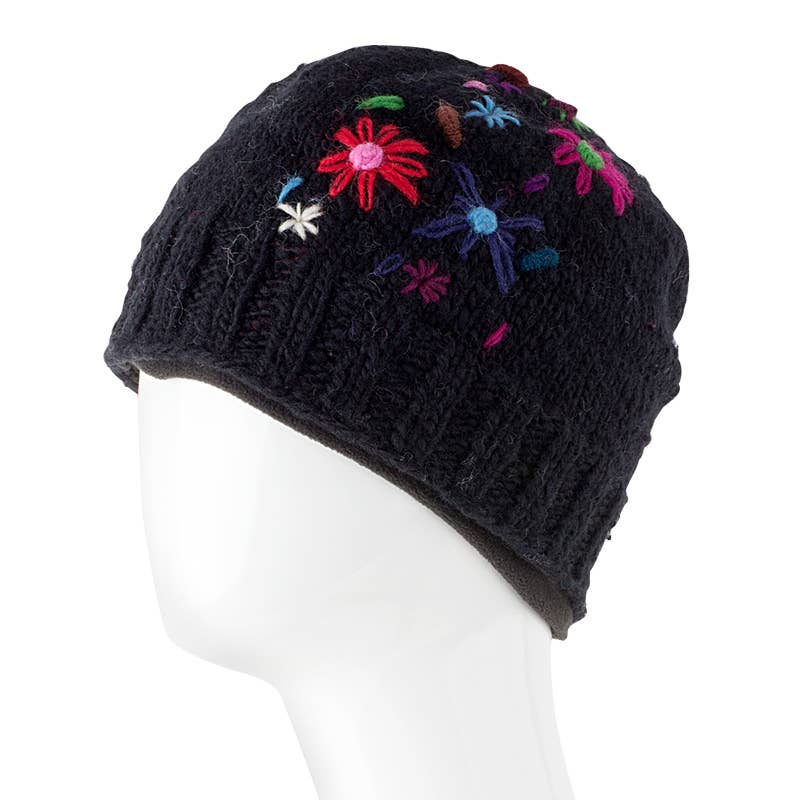 Benjamin International - Knit Hat With Flowers: OFF WHITE
