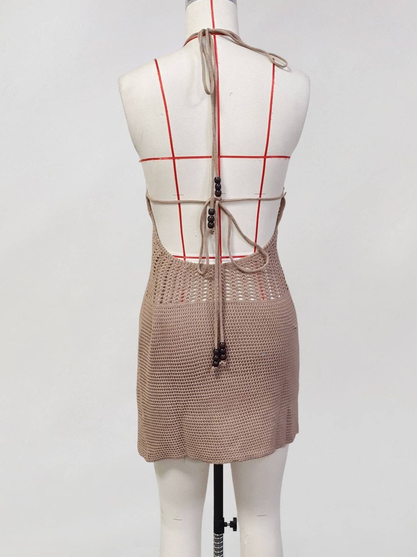 HIDDENBRAND - Lace-Up Halter Neck Knit Beaded Beach Cover-Up: White / M