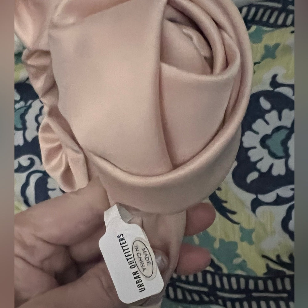 UO Mega Rosette Satin Headband in Pink