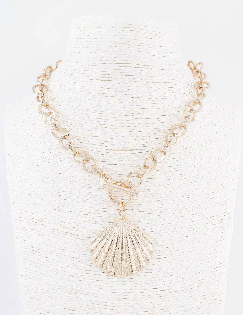 Pretty Persuasions - N25057 Large Shell Pendant Toggle Chain Statement Necklace: 01 GD