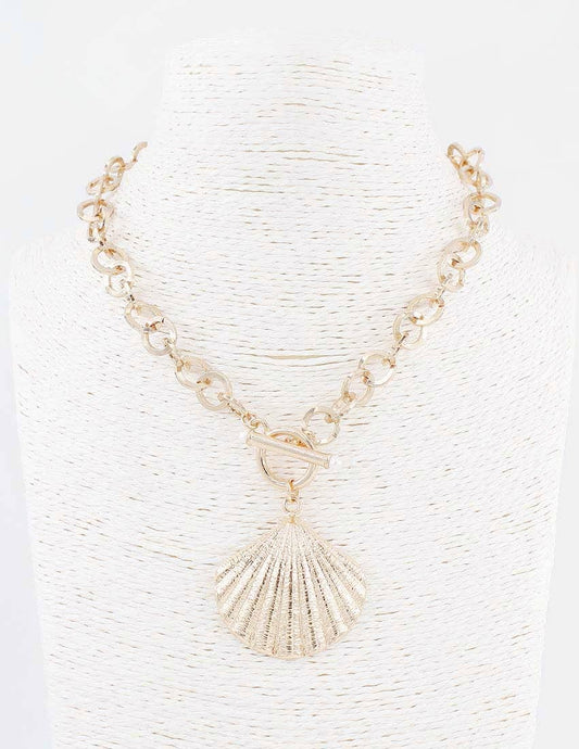 Pretty Persuasions - N25057 Large Shell Pendant Toggle Chain Statement Necklace: 01 GD