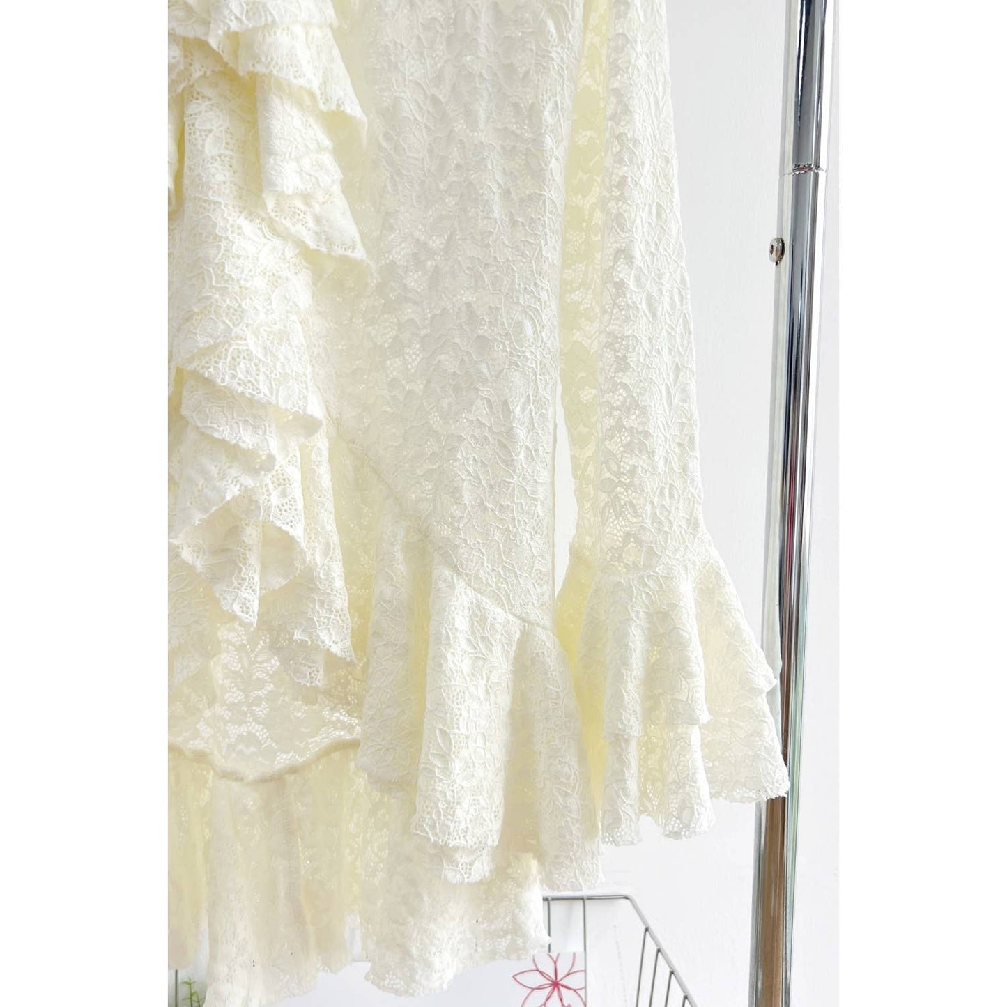 XHHH Inc - Ruffle Lace Flare Sleeve Blouse: BEIGE / M