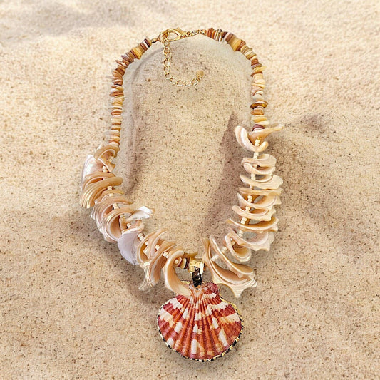 Bijoux Envie Statement Jewelry - Seashell Necklace | Summer Necklace | Beach | Boho | Mocha