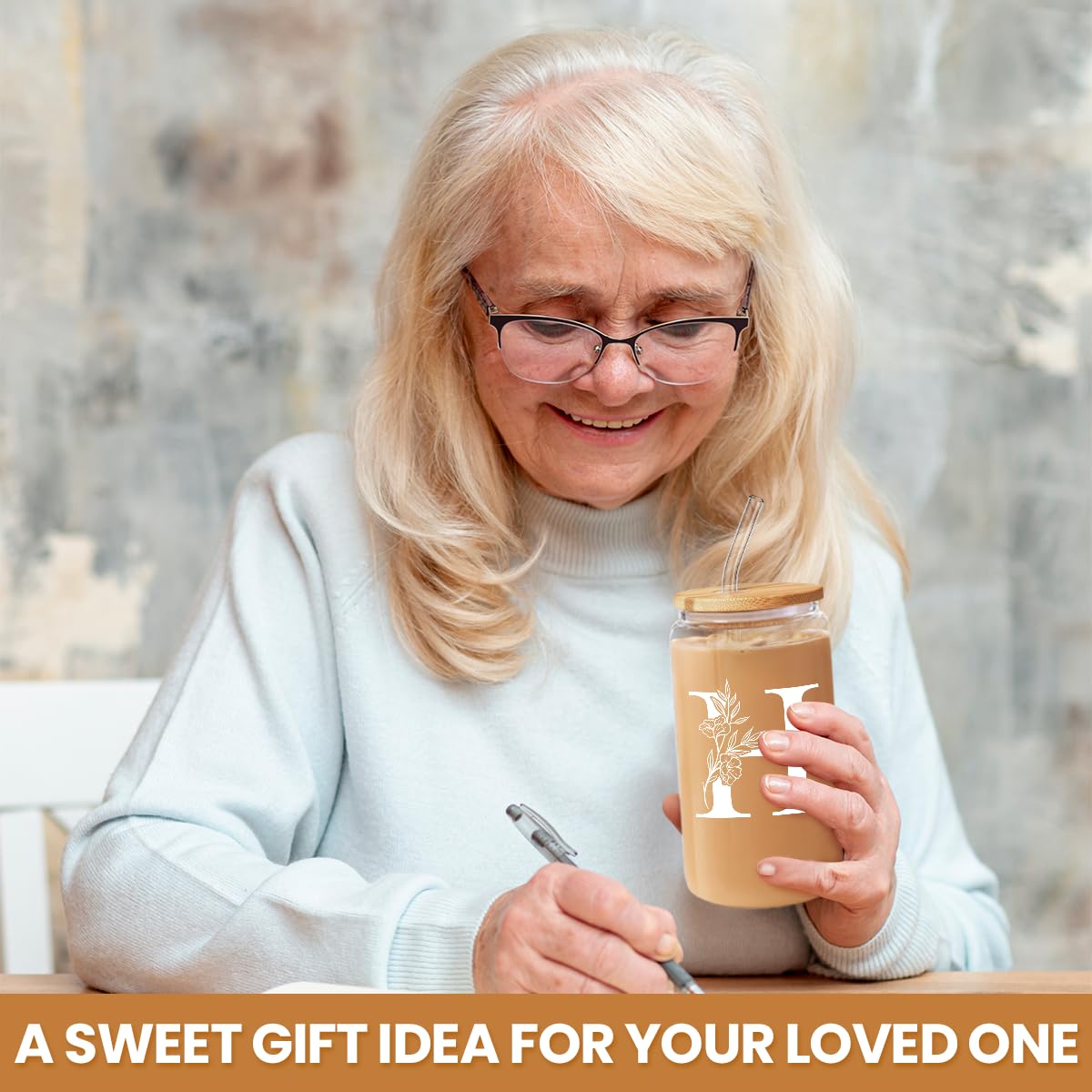 SANDJEST Monogrammed Gifts for Women - Monogram D Initial Glass Cup 16 Oz Can Coffee Cups with Lid and Straw - Monogram Initials Gifts for Womens on Birthday