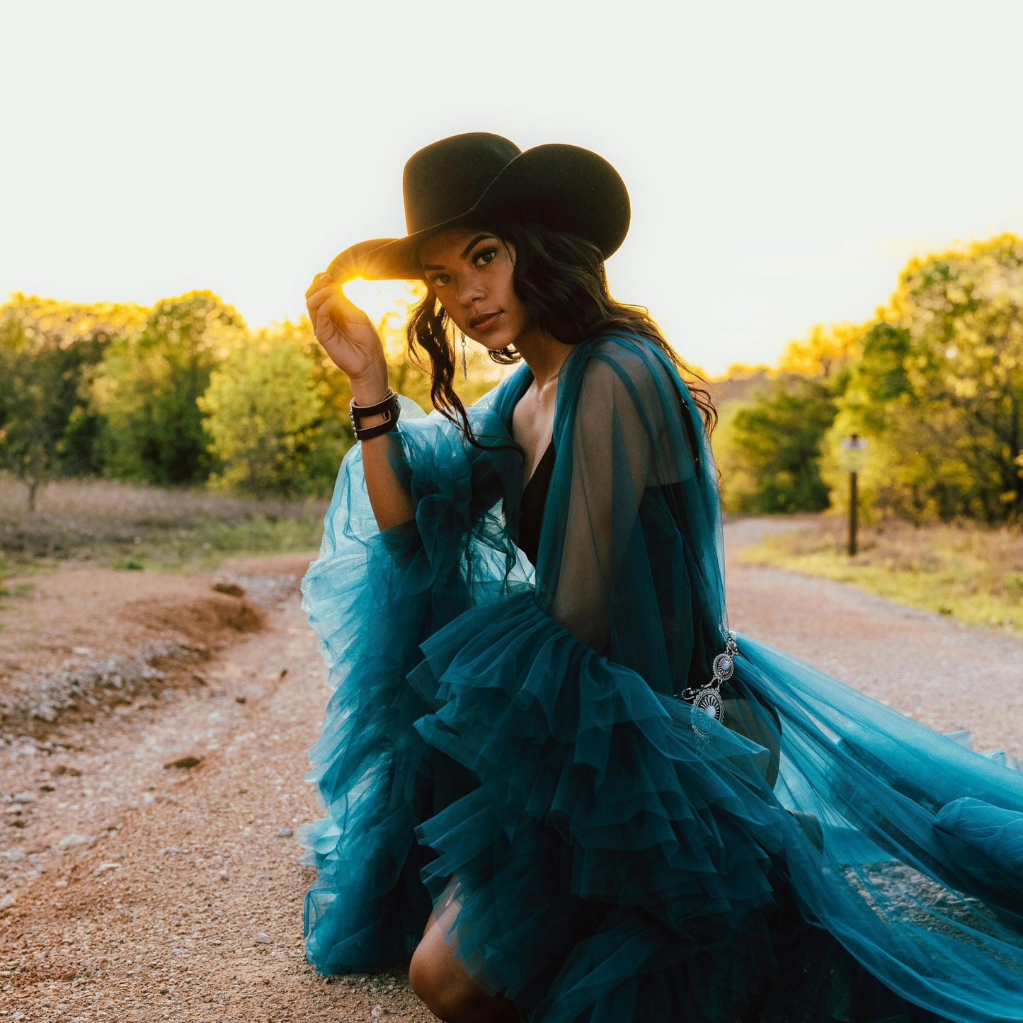 Women Rhinestone Cowboy Hat Wide Brim Felt Cowgirl Hats Shiny Party Wedding Hat