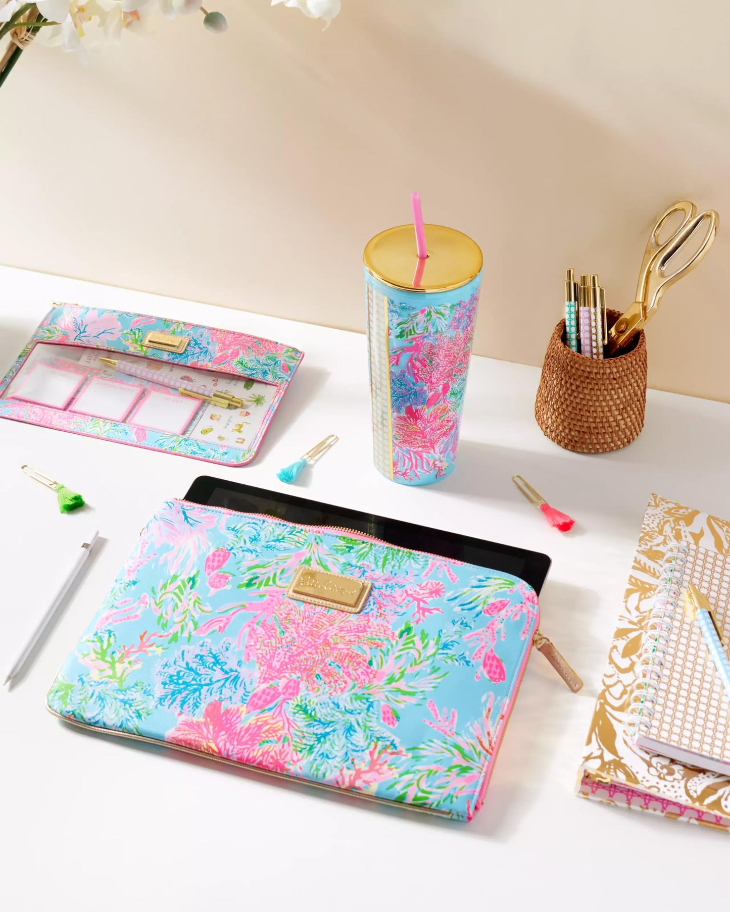 Lilly Pulitzer Double Wall Tumbler with Lid and Reusable Straw, Insulated Travel Cup Holds 24 Ounces, Soleil It On Me