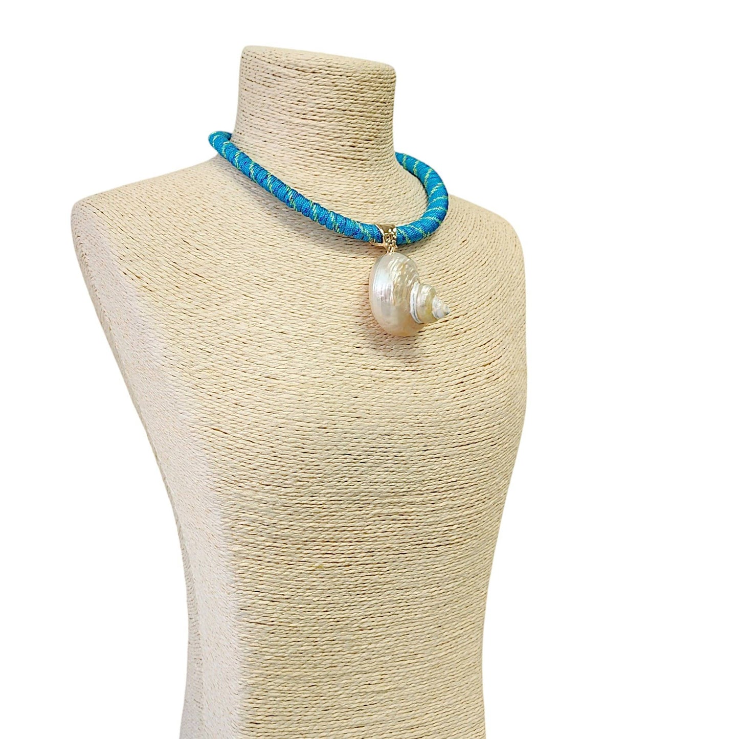Bijoux Envie Statement Jewelry - Seashell Necklace | Pendant | Paracord | Blue | Boho | Beach