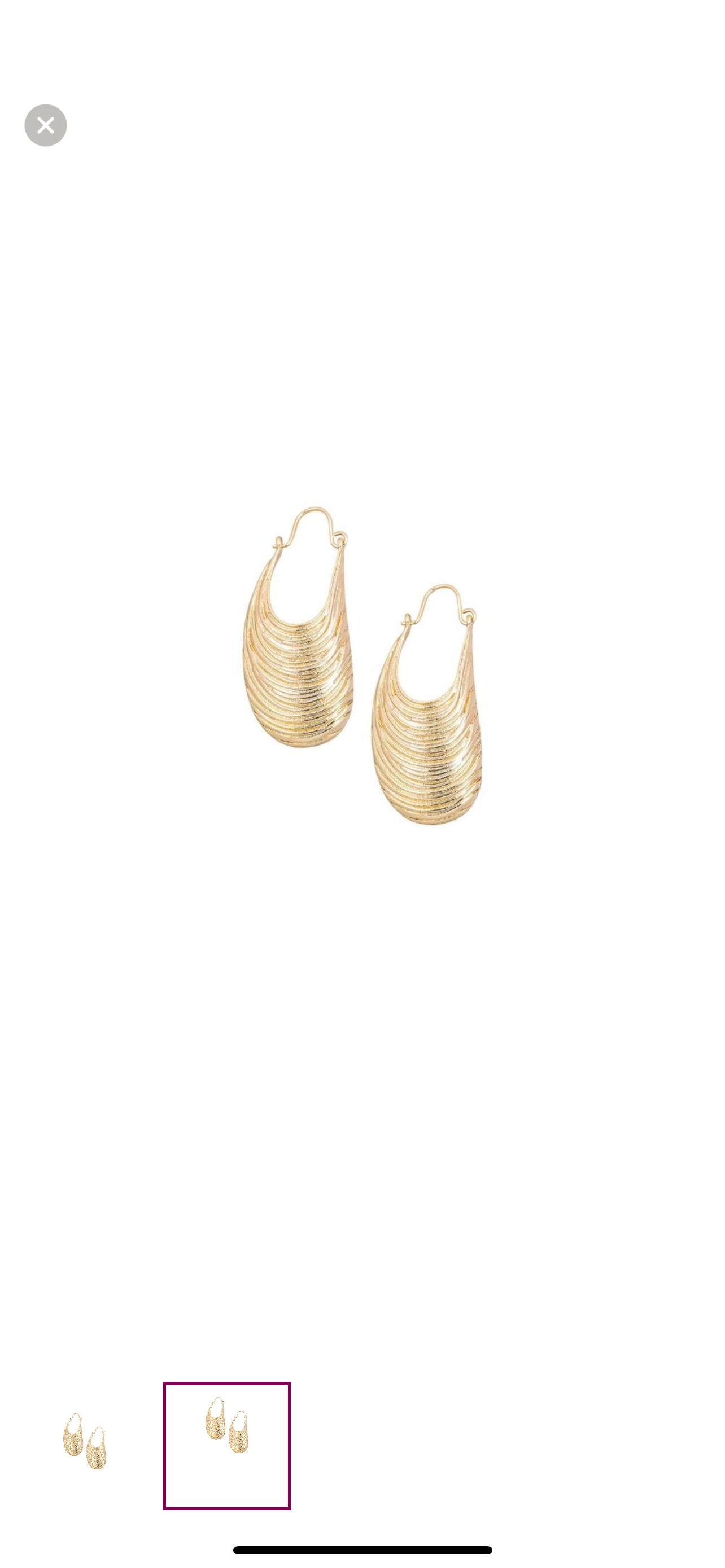 Elongated Ribbed Texture Gold
Shell Earrings