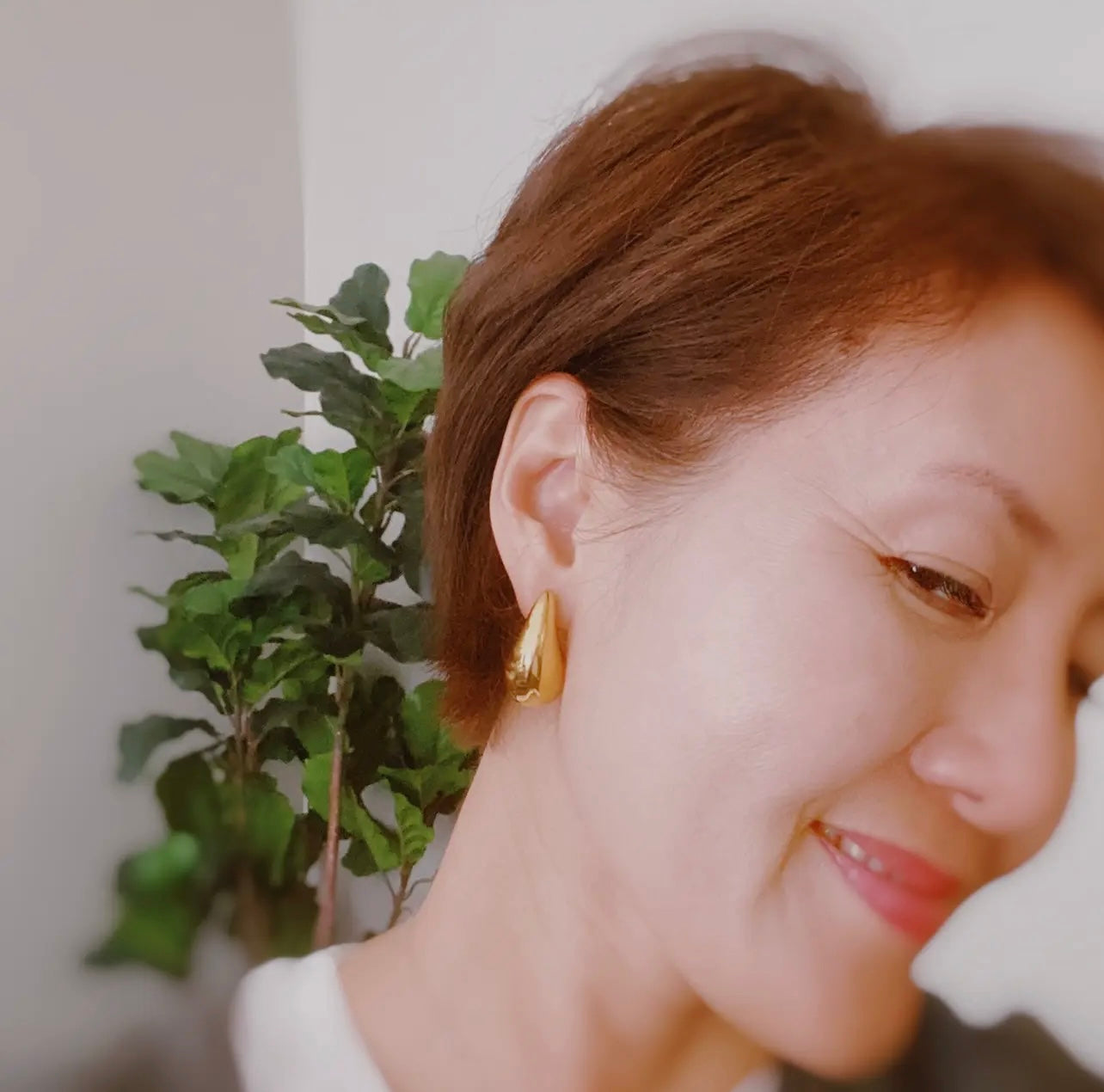 Statement Hollow Teardrop
Stud Earrings