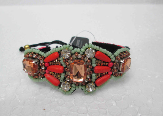 CORAL GREEN BEADED BRACELET