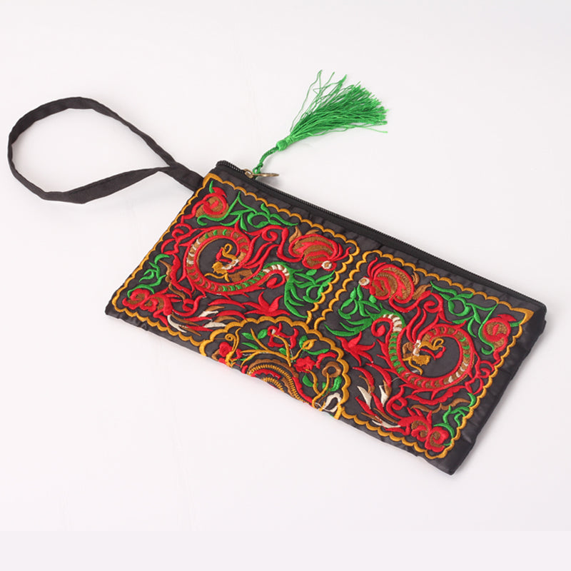 Women's Retro Ethnic Embroidery Clutch
