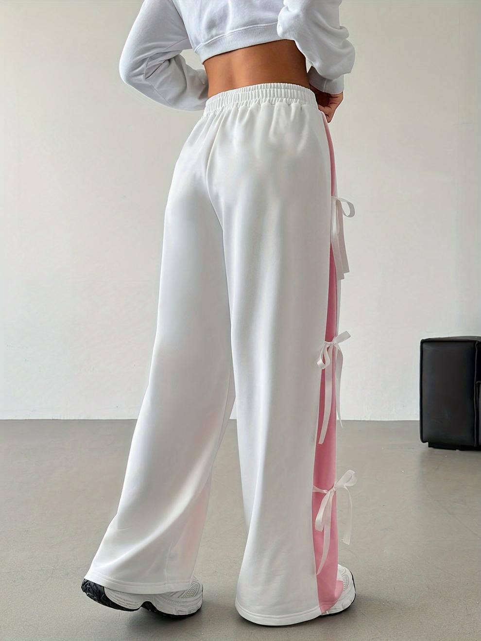 Rosa Clothing - Straight leg sweatpants with bow: White / M