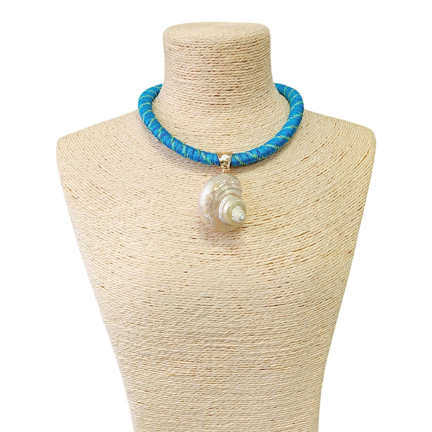 Bijoux Envie Statement Jewelry - Seashell Necklace | Pendant | Paracord | Blue | Boho | Beach