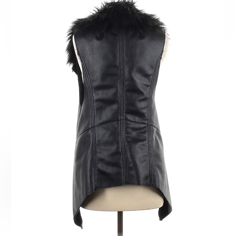 Bagatelle Black, Faux Fur Vest, Medium.