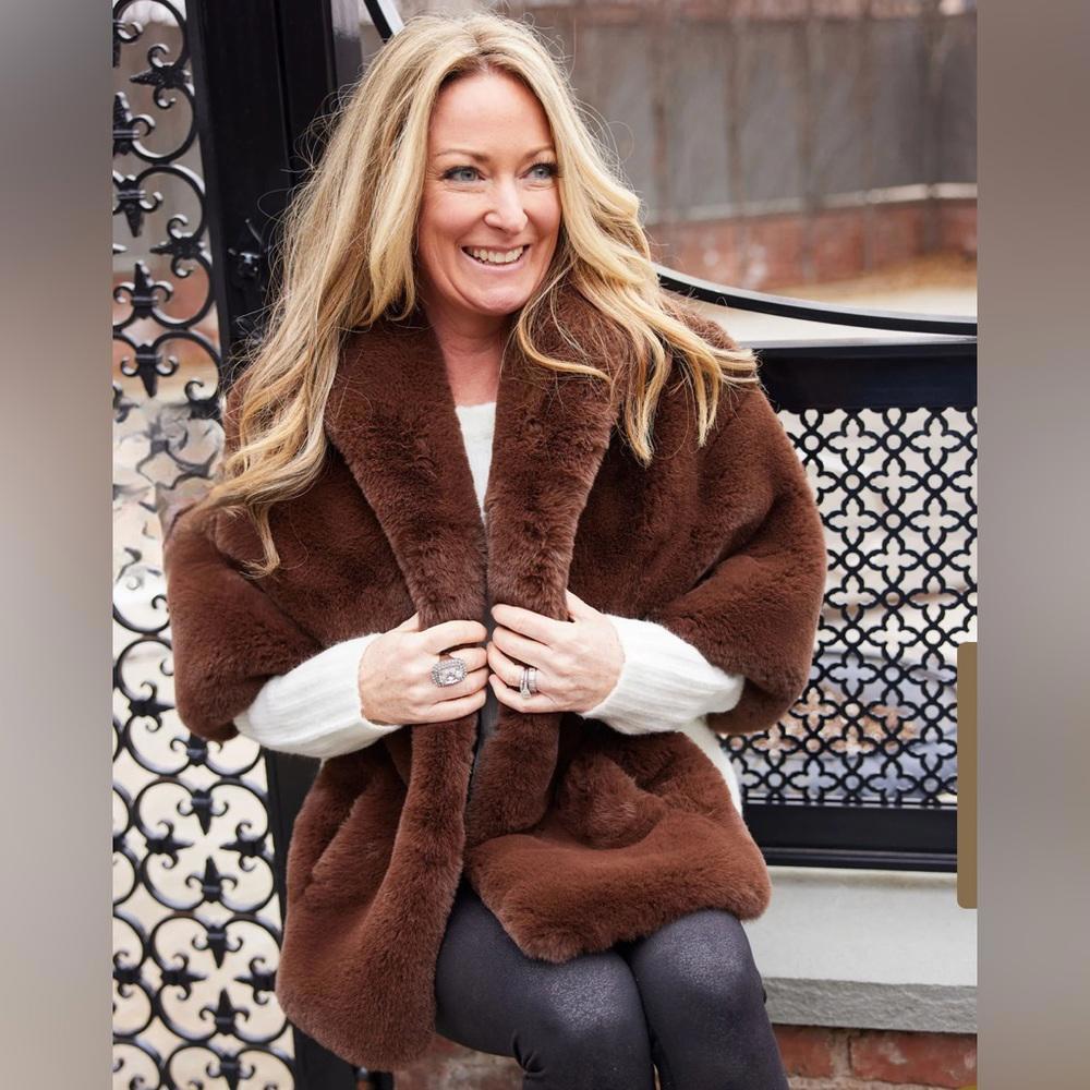 Luxurious Brown Faux Fur Shawl Wrap