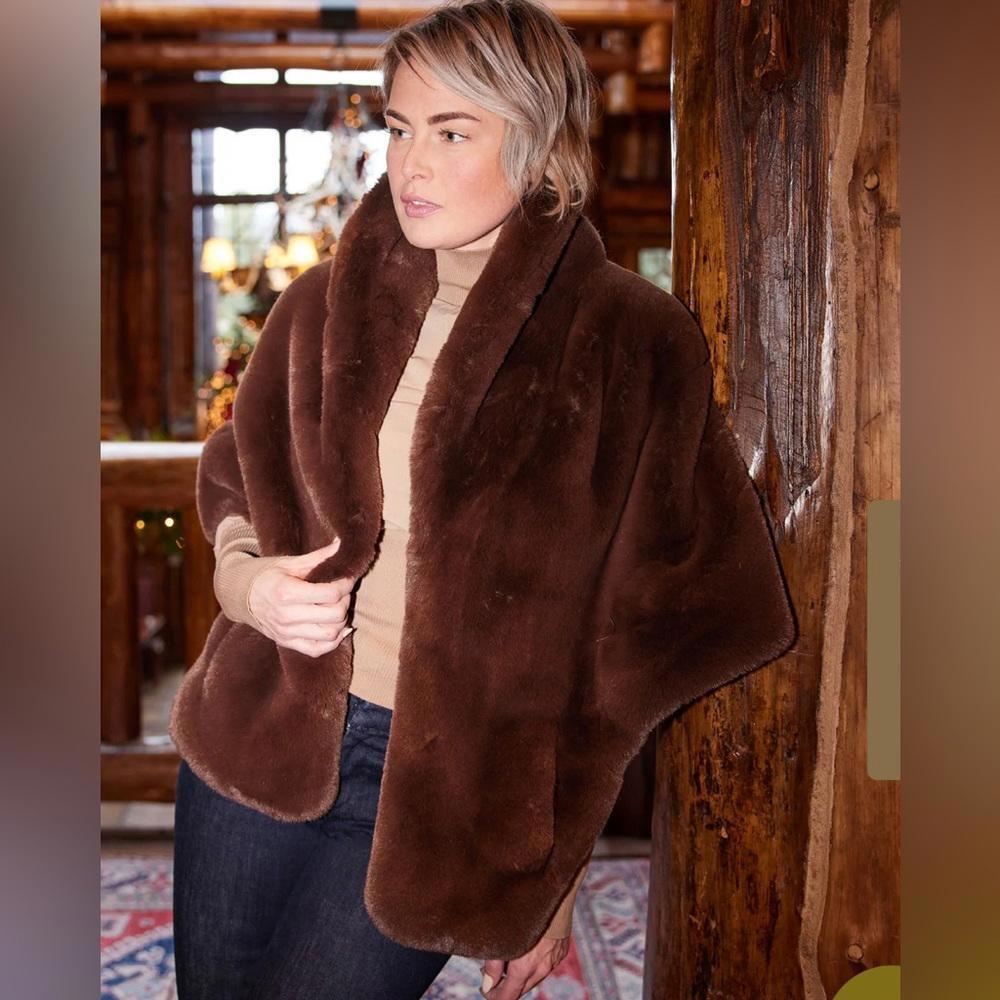 Luxurious Brown Faux Fur Shawl Wrap