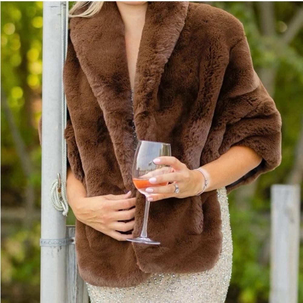 Luxurious Brown Faux Fur Shawl Wrap