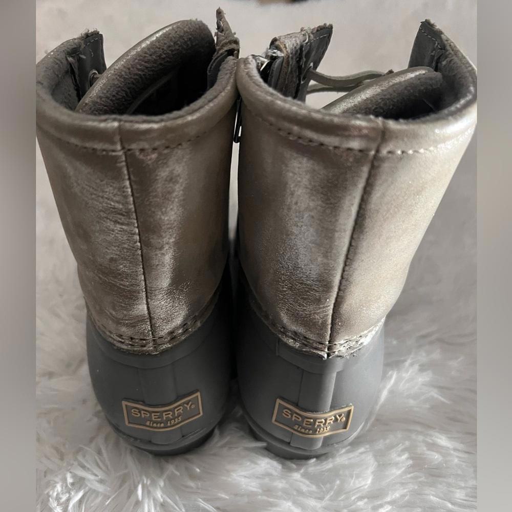 Sperry Women's Duck Boots - Stylish & Waterproof Gray Ankle Booties