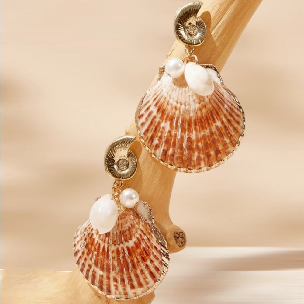 Elegant Gold and Brown Shell Earrings