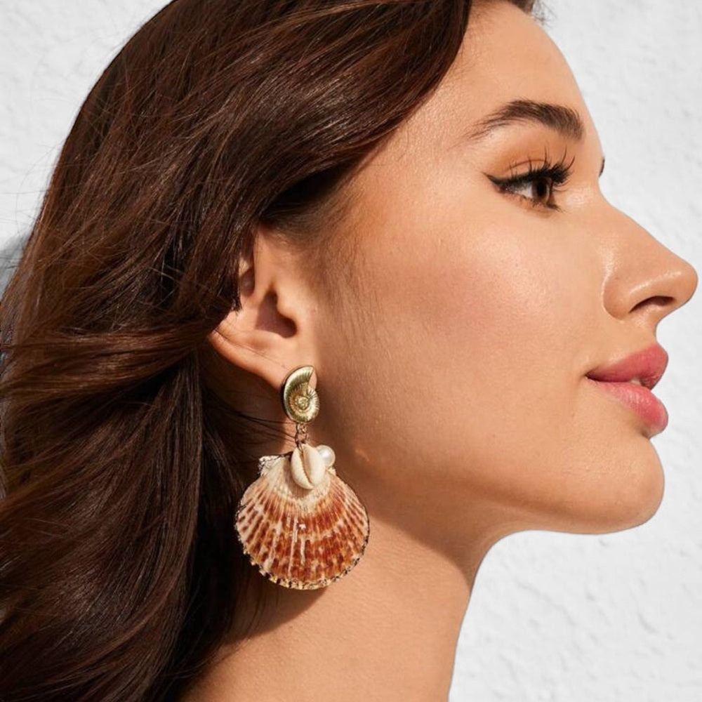 Elegant Gold and Brown Shell Earrings