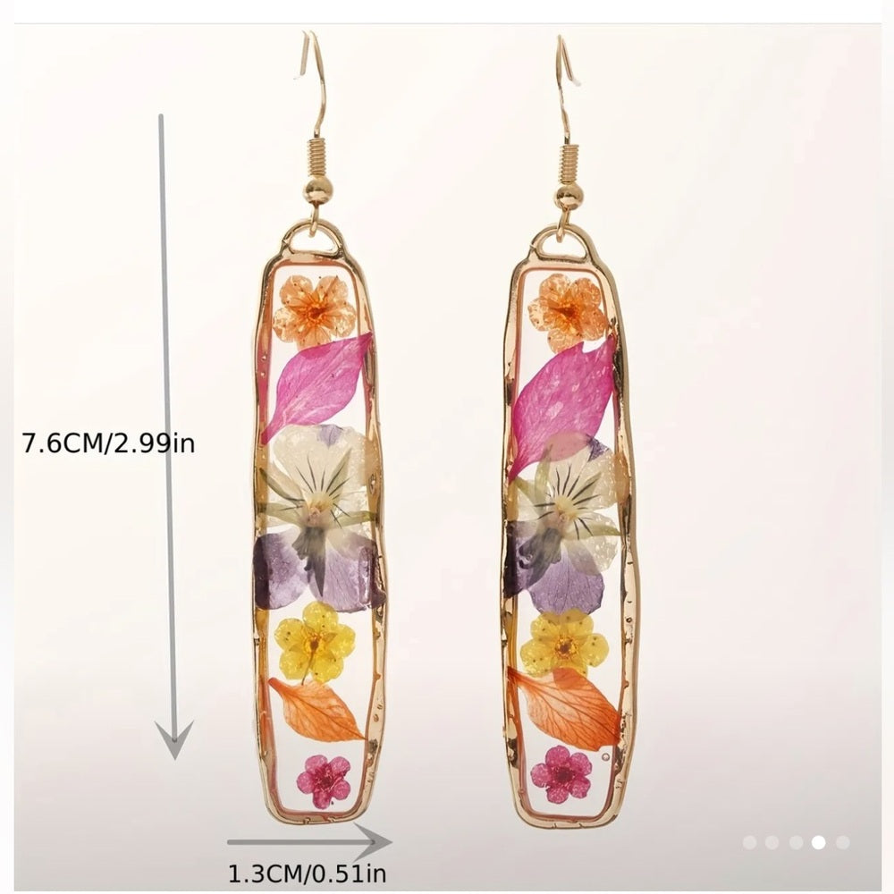 Floral Resin Earrings with Gold Accents NWT