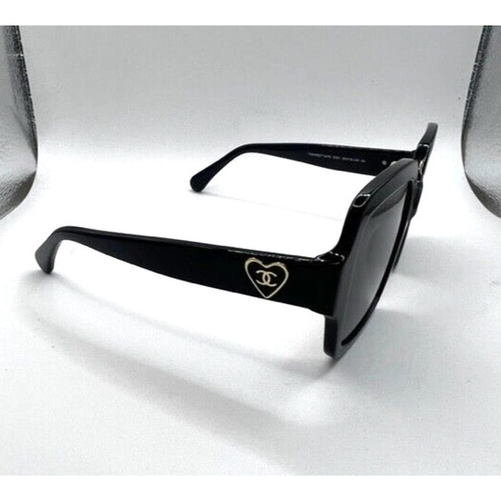 Authentic CHANEL Sunglasses Women Frames Gold Heart CC Black Brand New With Box