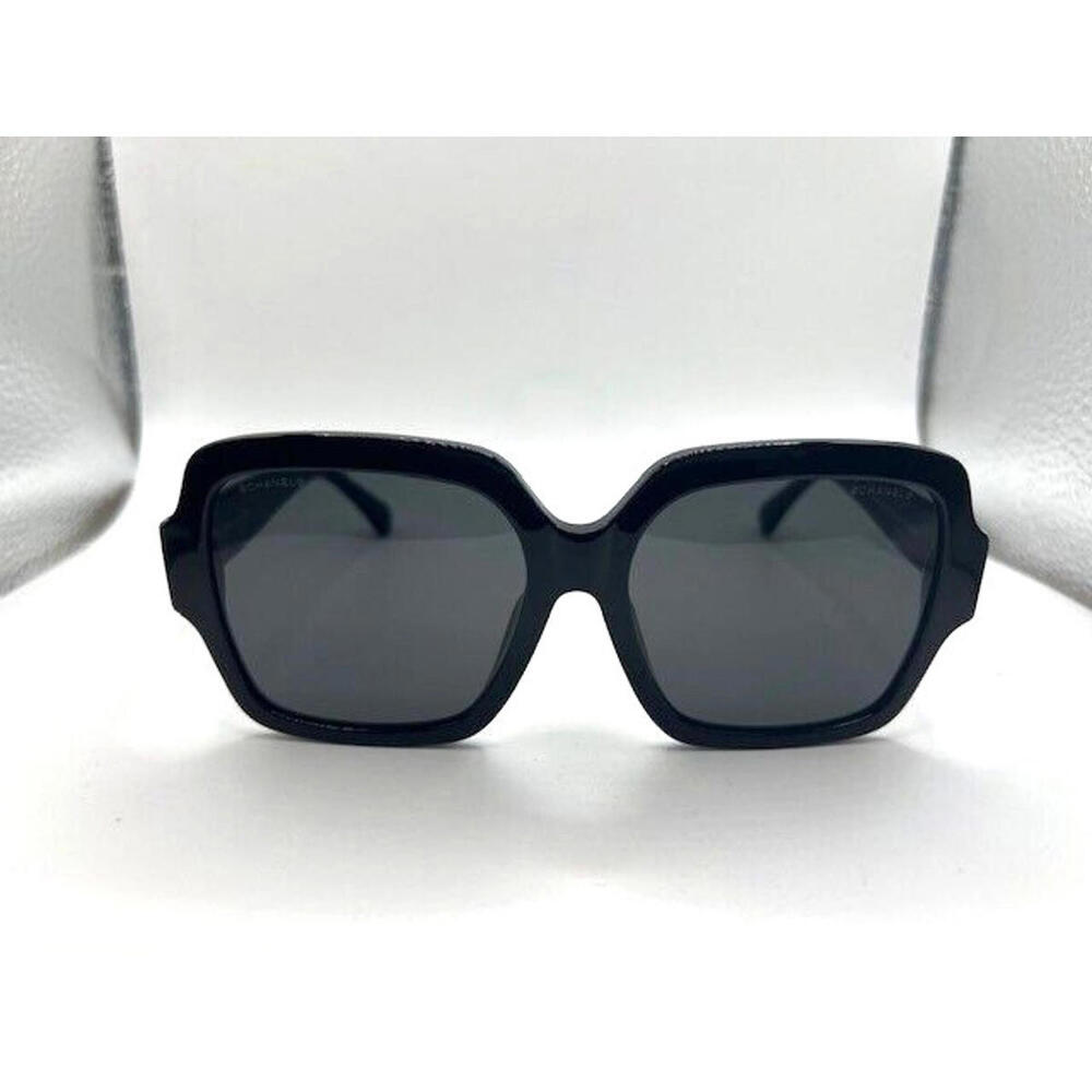 Authentic CHANEL Sunglasses Women Frames Gold Heart CC Black Brand New With Box