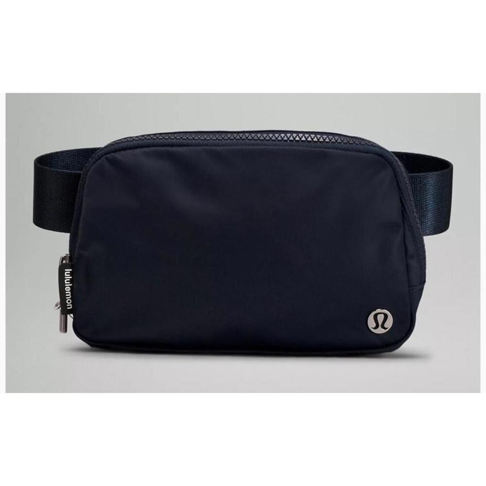 Lululemon Fanny pack- NWT