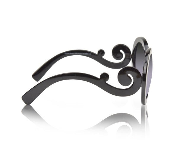 Retro Ladies Butterfly Round Sunglasses Trendy Fashion Bright Black Frame